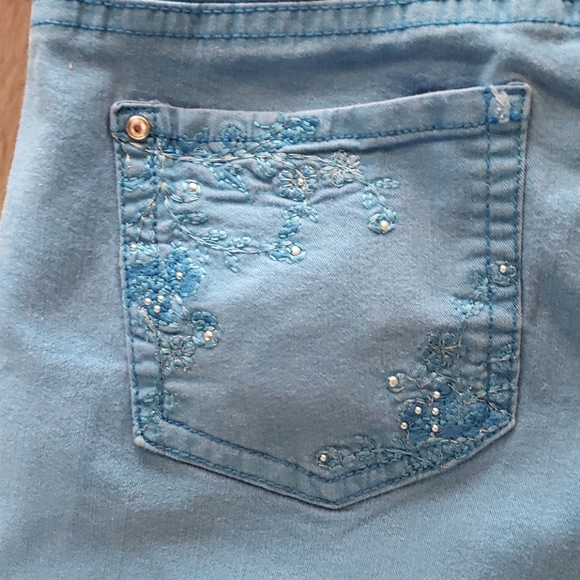 Code Blue Marielle Capris - Picture 4 of 7